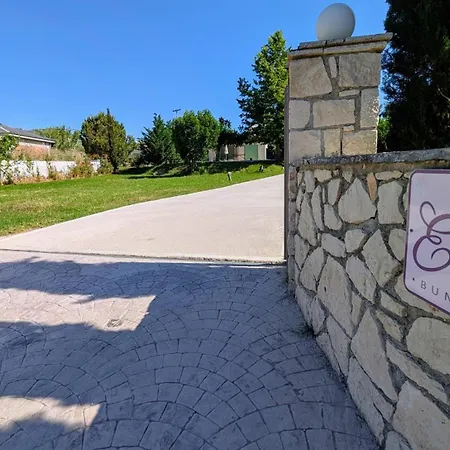 Eora Villa
