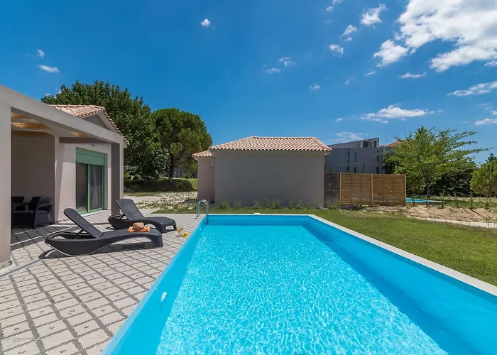 Eora Villa